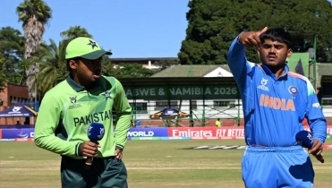 আবারও হাত মেলালেন না ভারত-পাকিস্তানের অধিনায়ক 